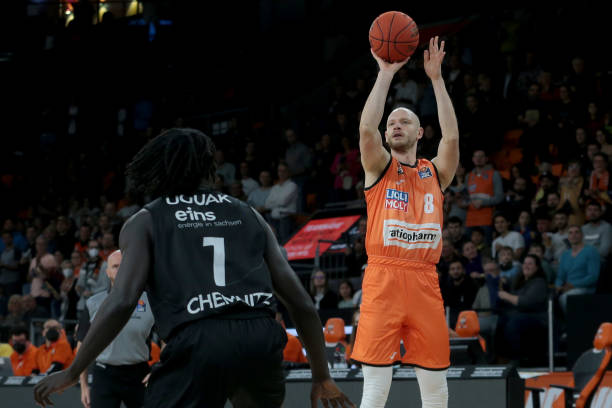 了球队中不 了球队中不