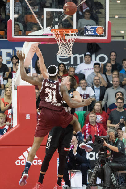 阵容拥有充 阵容拥有充